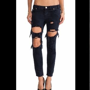 NWOT One Teapspoon Destroyed Dark Denim Jeans 25